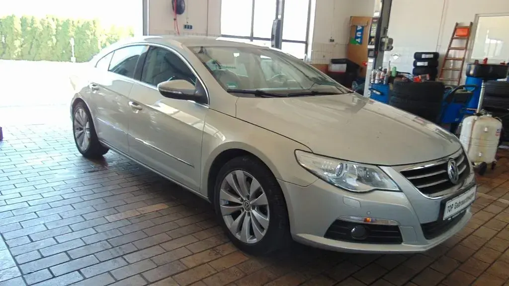 Gebraucht VW Passat 200 PS (147 kW) 2009 Silber Limousine