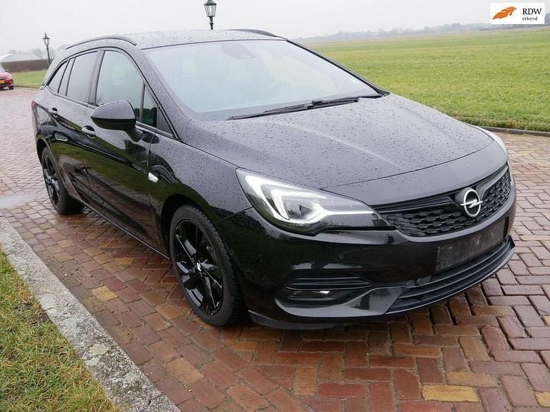 Schwarz Gebraucht 2021 Opel Astra Ultimate Kombi | 8.469 € (Superpreis) - Bild 1/3