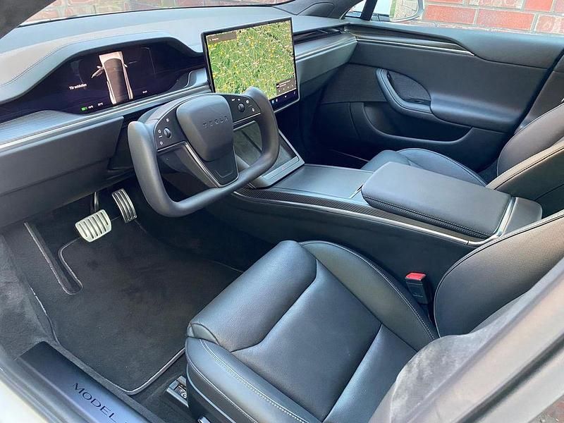 Gebraucht Tesla Model S Plaid 759 kW (1033 PS) 2023 Weiß Kleinwagen