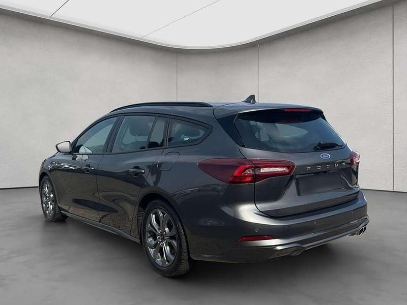 Gebraucht Ford Focus 116 PS (85 kW) 2024 Grau Kombi