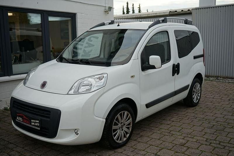 Weiß Gebraucht 2010 Fiat Qubo Dynamic Van / Kleinbus | 2.990 € - Bild 1/4