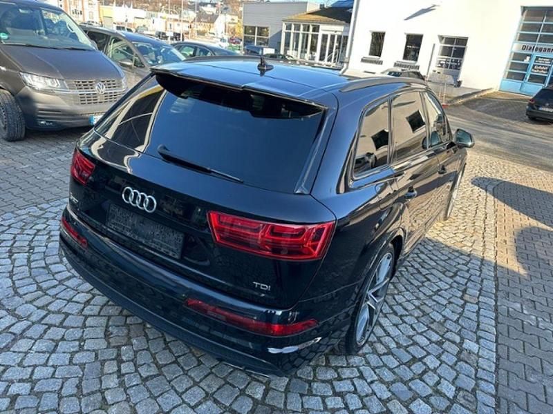 Gebraucht Audi SQ7 435 PS (319 kW) 2018 Orcaschwarz metallic (metallic) SUV