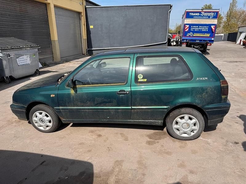 Gebraucht VW Golf III 75 PS (55 kW) 1997 Grün Kleinwagen