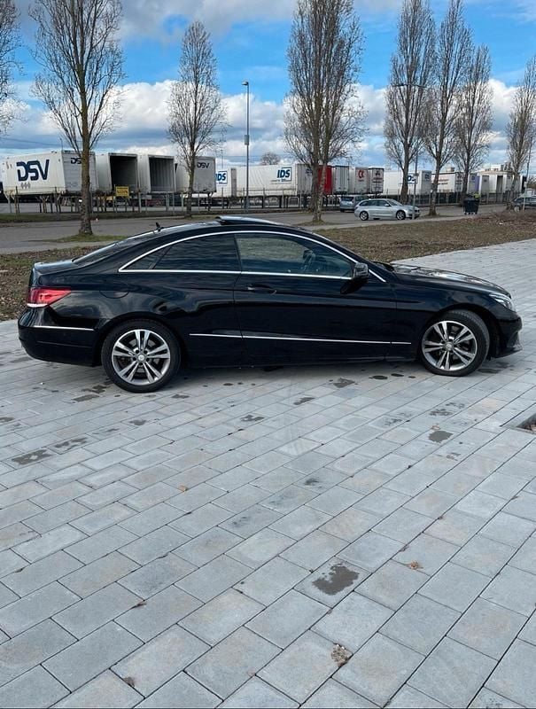 Gebraucht Mercedes E350 306 PS (225 kW) 2013 Schwarz Coupé