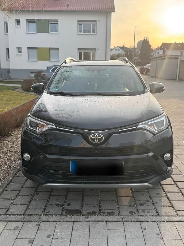 Gebraucht Toyota RAV4 180 PS (132 kW) 2018 Schwarz SUV