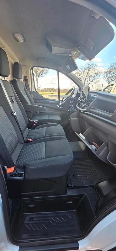 Gebraucht Ford Transit 130 PS (95 kW) 2018 Weiß Limousine
