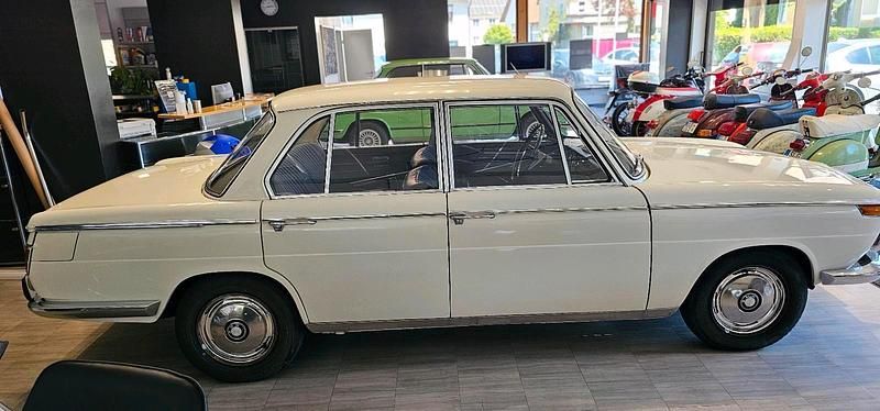 Gebraucht BMW 2000 100 PS (73 kW) 1967 Weiß Limousine