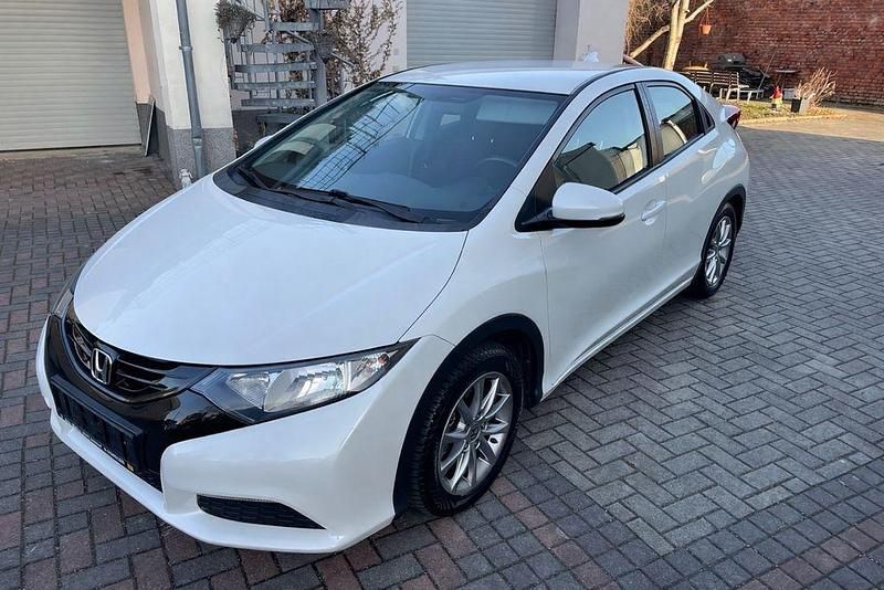 Gebraucht Honda Civic 99 PS (72 kW) 2015 Weiß Limousine