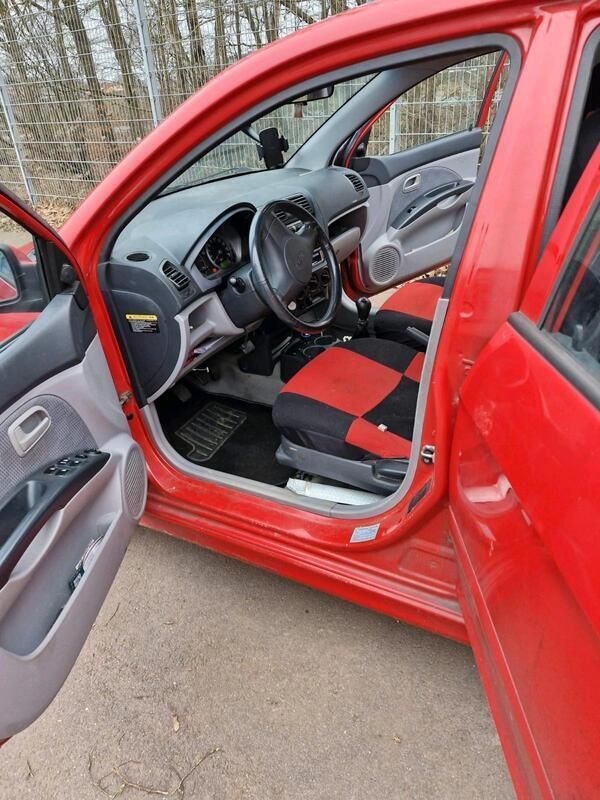 Rot Gebraucht 2005 Kia Rio Kleinwagen | 1.250 € - Bild 1/4