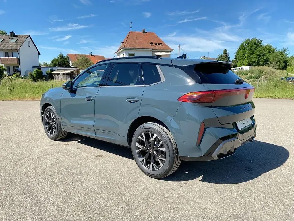 Neu Cupra Terramar 150 PS (110 kW) 2026 Blau SUV