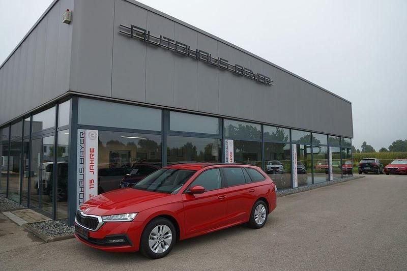 Rot Gebraucht 2024 Skoda Octavia Kombi | 24.890 € (Superpreis) - Bild 1/4