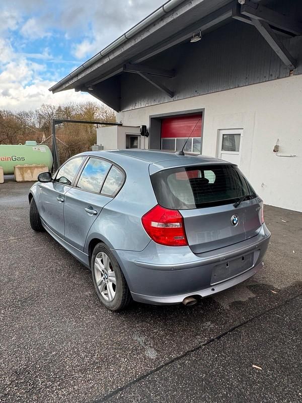 Gebraucht BMW 118 143 PS (105 kW) 2010 Blau Kleinwagen