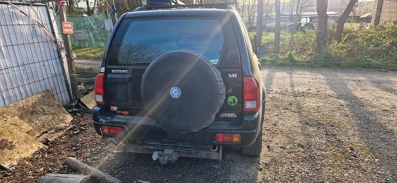 Gebraucht Suzuki Grand Vitara 173 PS (127 kW) 2001 Schwarz SUV