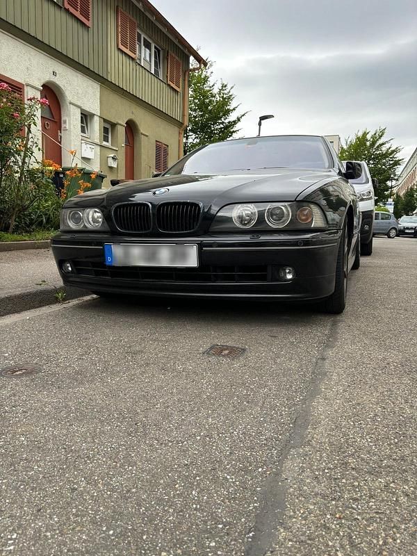 Schwarz Gebraucht 2003 BMW 525 Limousine | 3.000 € (Fairer Preis) - Bild 1/4