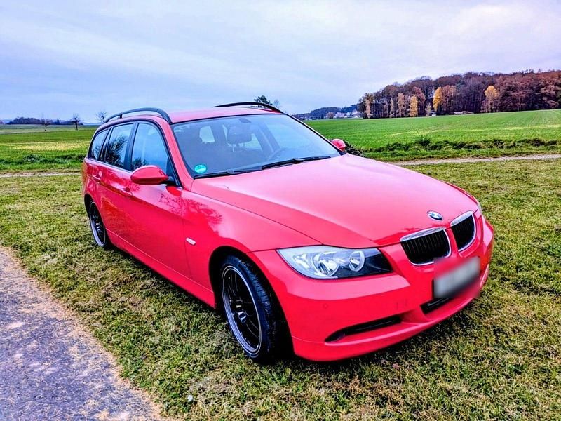 Gebraucht BMW 320 150 PS (110 kW) 2006 Rot Kombi