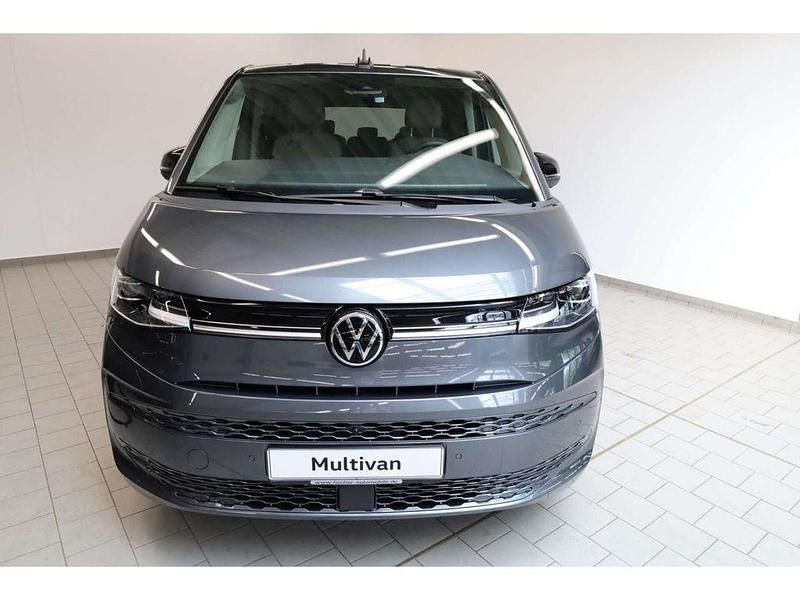 Neu VW Multivan Goal 177 PS (130 kW) 2025 Indiumgrau metallic Van