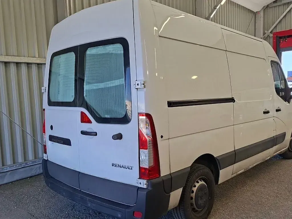 Gebraucht Renault Master Komfort 150 PS (110 kW) 2023 Mineral weiss Van / Kleinbus