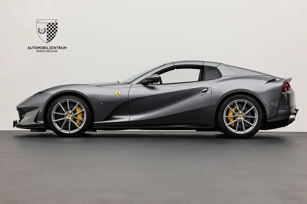 Gebraucht Ferrari 812 799 PS (587 kW) 2023 Grau Cabrio