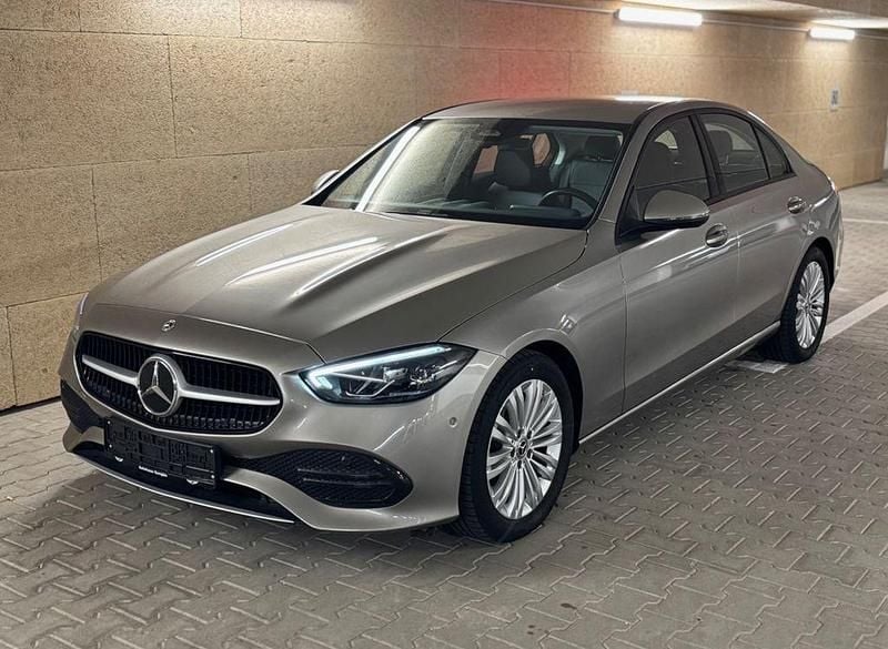 Mojavesilber metalliclack Gebraucht 2023 Mercedes C200 Limousine | 34.590 € (Guter Preis) - Bild 1/4