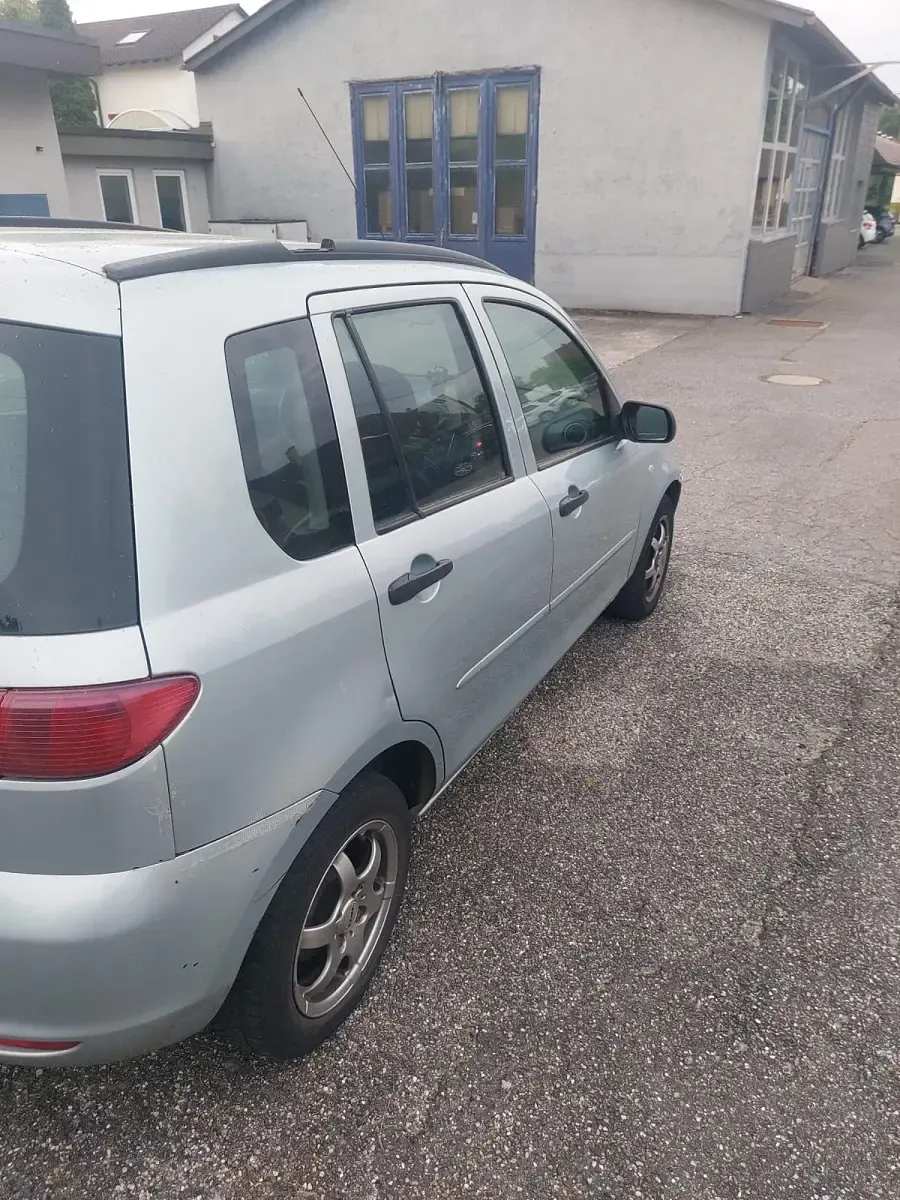Gebraucht Mazda 2 80 PS (58 kW) 2004 Grau Kleinwagen