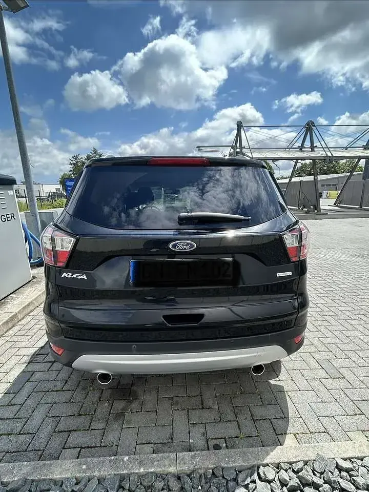 Gebraucht Ford Kuga Cool & Connect 150 PS (110 kW) 2019 Schwarz SUV