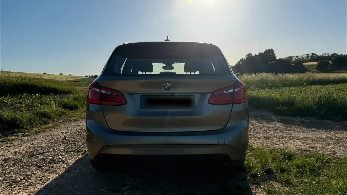 Gebraucht BMW 220 Active Tourer 192 PS (141 kW) 2016 Silber Van / Kleinbus