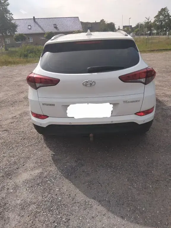 Gebraucht Hyundai Tucson Trend 132 PS (97 kW) 2017 Weiß SUV