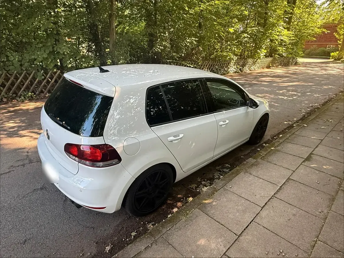 Gebraucht VW Golf VI 160 PS (117 kW) 2009 Weiß Kleinwagen