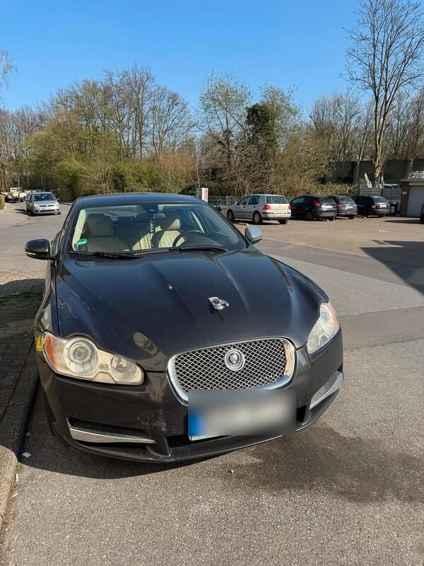 Schwarz Gebraucht 2011 Jaguar XF Luxury Limousine | 5.000 € (Guter Preis) - Bild 1/4
