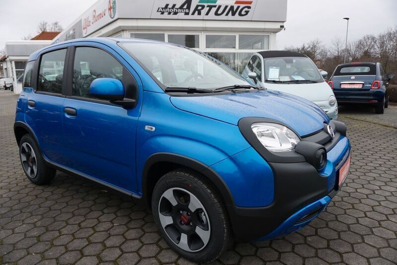 Gebraucht Fiat Panda Cross Cross 69 PS (50 kW) 2023 Blau Kleinwagen