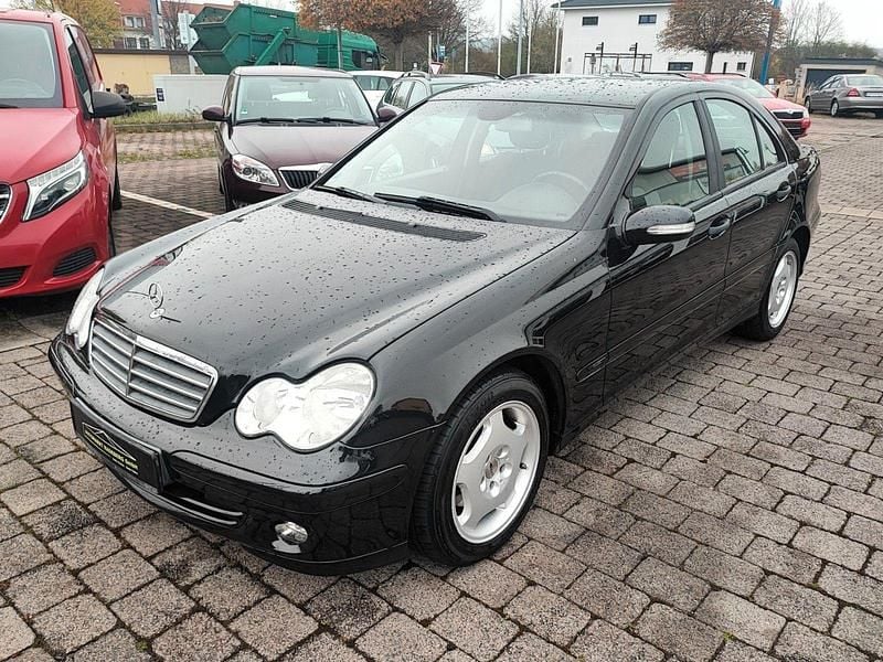 Gebraucht Mercedes C180 143 PS (105 kW) 2004 Schwarz Limousine