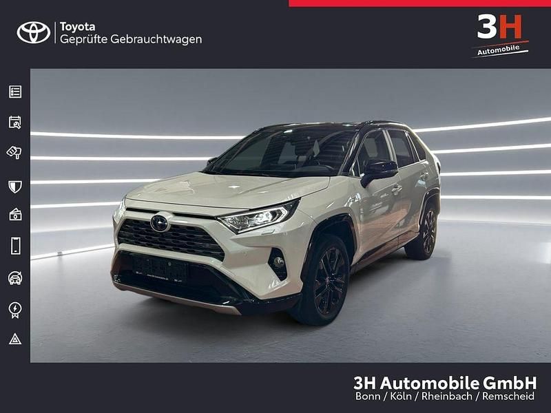Weiß Gebraucht 2021 Toyota RAV4 Hybrid Style SUV | 29.890 € (Etwas zu teuer) - Bild 1/4