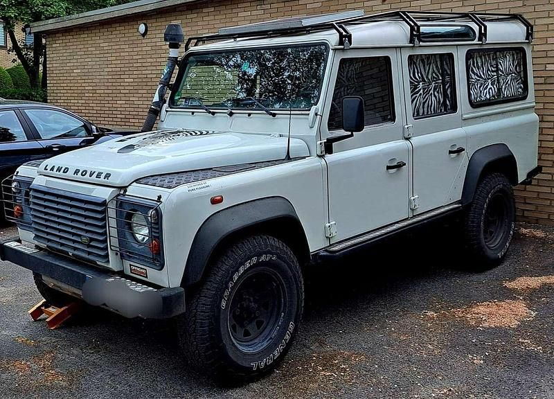 Weiß Gebraucht 2007 Land Rover Defender SUV | 32.950 € (Etwas zu teuer) - Bild 1/4