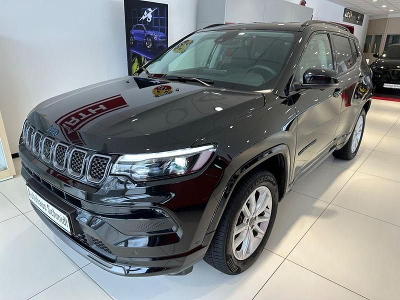 Gebraucht Jeep Compass Summit 179 PS (131 kW) 2024 Schwarz SUV