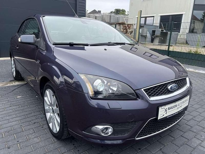 Gebraucht Ford Focus Cabriolet Titanium 145 PS (106 kW) 2007 Violett Cabrio