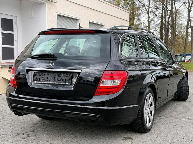 Second-hand Mercedes C180 120 CP (88 kW) 2012 Negru Break
