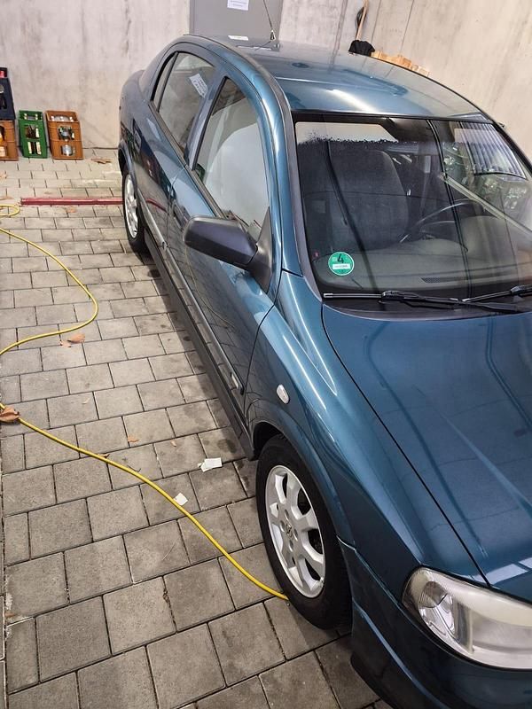 Gebraucht Opel Astra 100 PS (73 kW) 2001 Grün Limousine