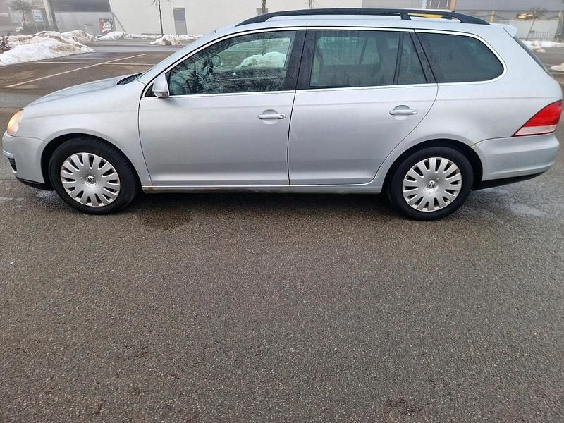 Gebraucht VW Golf V 105 PS (77 kW) 2009 Silber Kombi