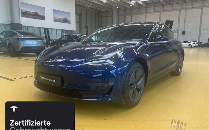 Blau Gebraucht 2019 Tesla Model 3 RWD Limousine | 21.700 € (Fairer Preis) - Bild 1/4