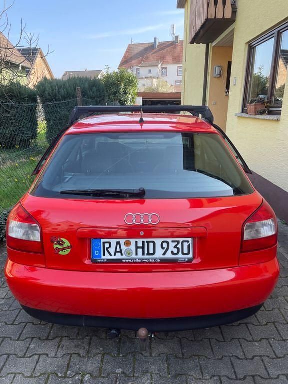 Gebraucht Audi A3 Ambiente 102 PS (75 kW) 2002 Rot Kleinwagen