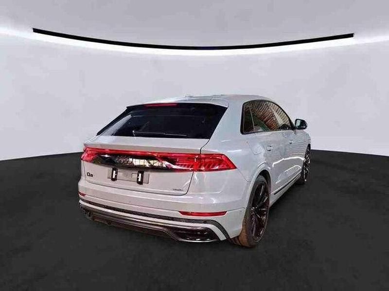 Gebraucht Audi Q8 S-Line 340 PS (250 kW) 2022 Nardograu SUV