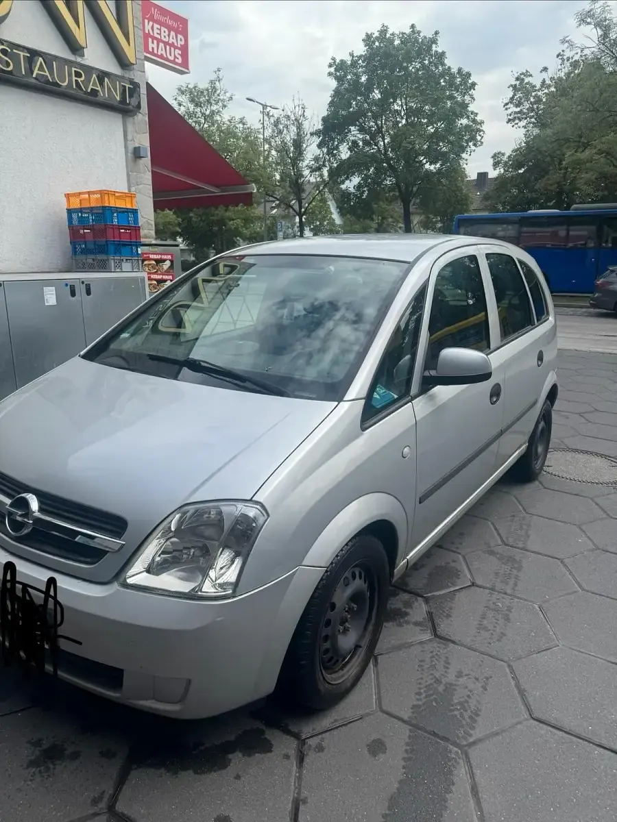 Gebraucht Opel Meriva 100 PS (73 kW) 2004 Silber Van / Kleinbus