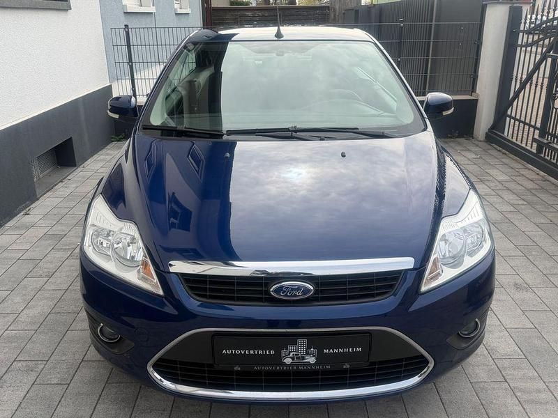 Gebraucht Ford Focus Cabriolet Trend 101 PS (74 kW) 2010 Blau Cabrio