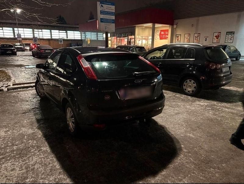 Gebraucht Ford Focus Fun X 80 PS (58 kW) 2007 Schwarz Limousine