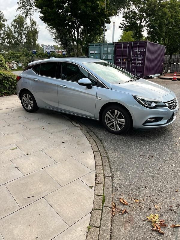 Gebraucht Opel Astra 150 PS (110 kW) 2017 Silber Kombi