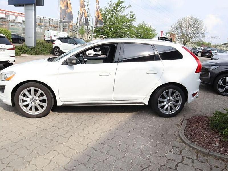 Second-hand Volvo XC60 Summum 215 CP (158 kW) 2012 Alb SUV