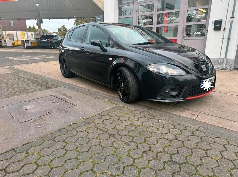 Schwarz Gebraucht 2008 Seat Leon FR Kleinwagen | 4.900 € (Fairer Preis) - Bild 1/3