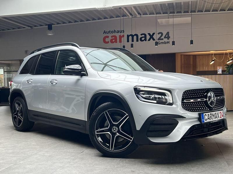 Iridiumsilber metallicl Gebraucht 2021 Mercedes GLB180 AMG SUV | 31.700 € (Etwas zu teuer) - Bild 1/4