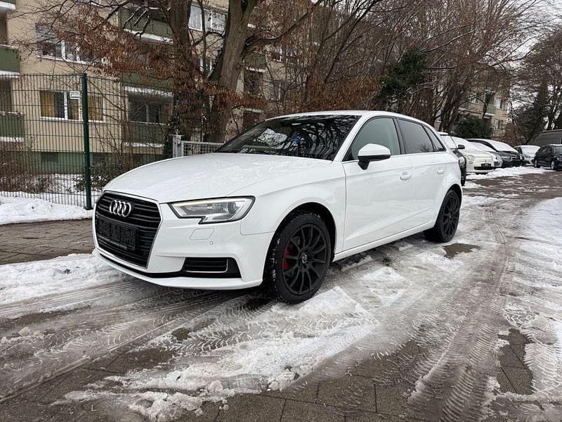 Gebraucht Audi A3 Design 116 PS (85 kW) 2017 Weiß Limousine