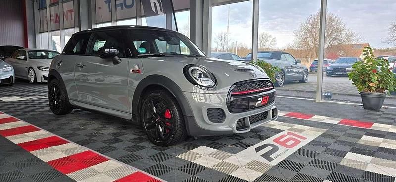 Gebraucht Mini John Cooper Works 231 PS (169 kW) 2020 Moonwalk grey (metallic) Kleinwagen